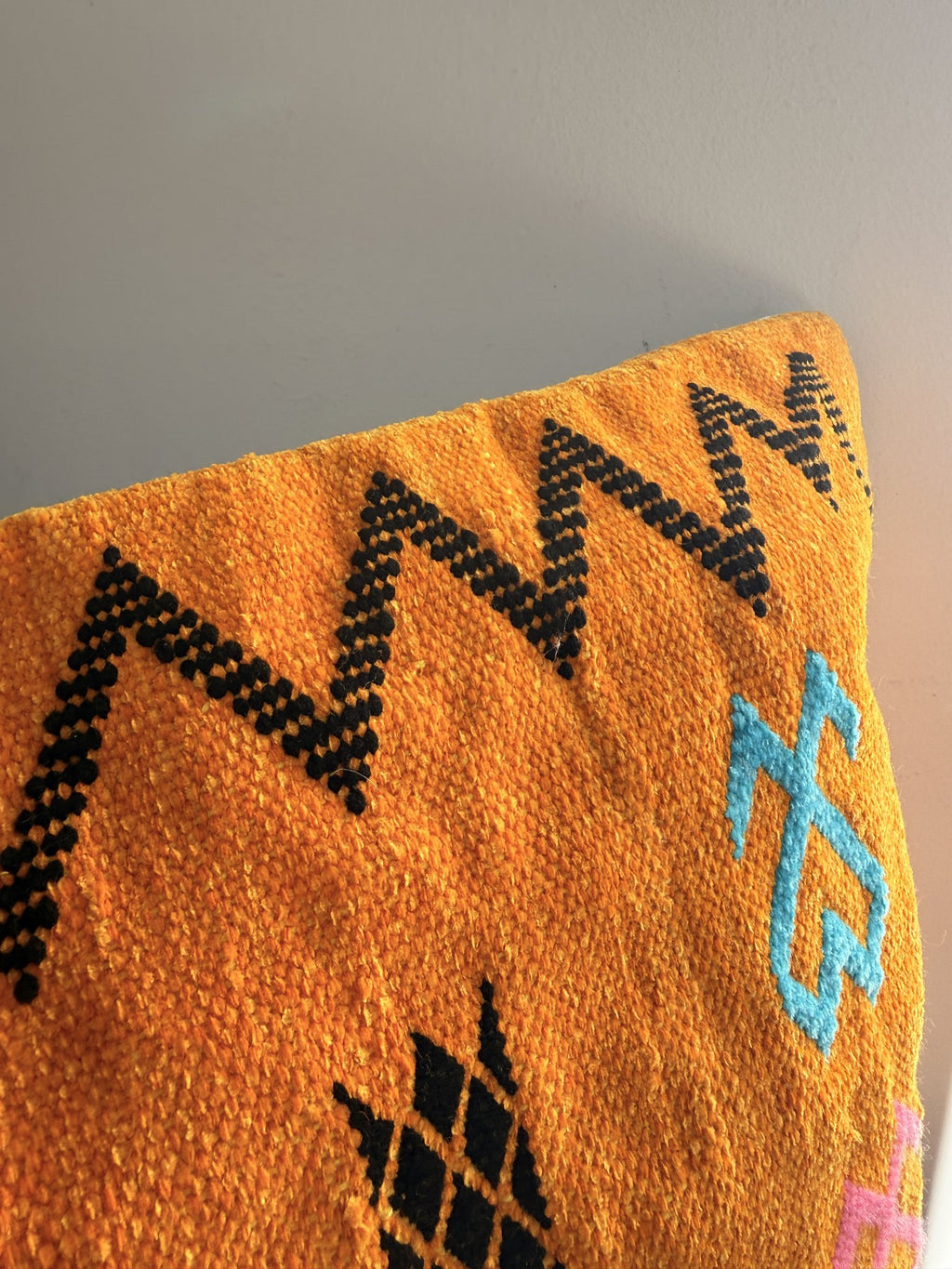 Amazigh Pillow Cover | Soft Velour | PV07 - Tissire Atelier - PV07