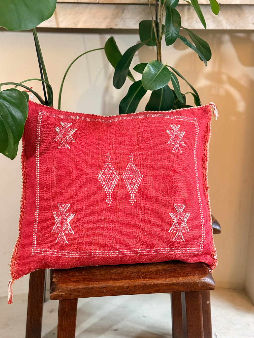 Handmade Moroccan Amazigh (Berber) Silk Pillow Cover - Tribal Embroidered Cushion - Tissire Atelier - SilkPillowCover-1