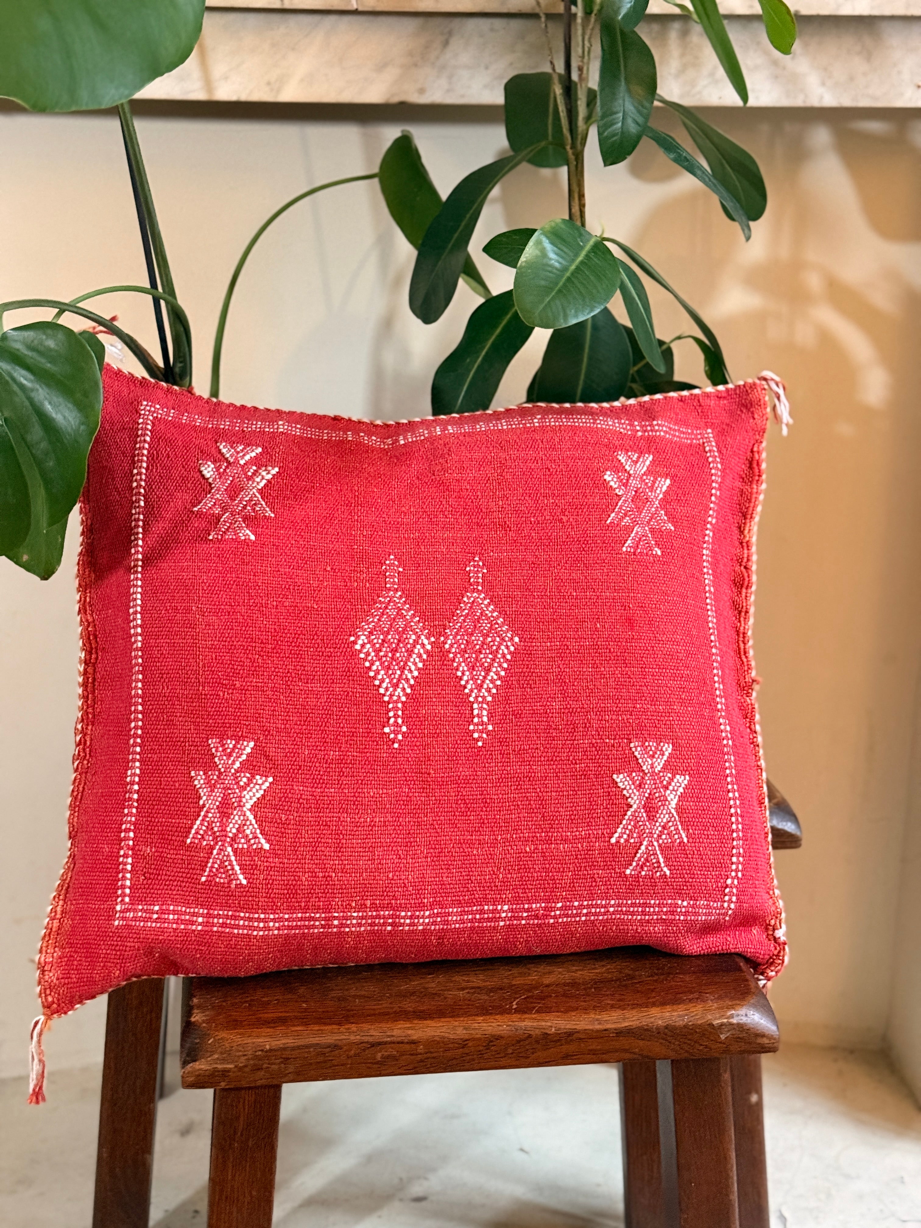 Handmade Moroccan Amazigh (Berber) Silk Pillow Cover - Tribal Embroidered Cushion - Tissire Atelier - SilkPillowCover-1