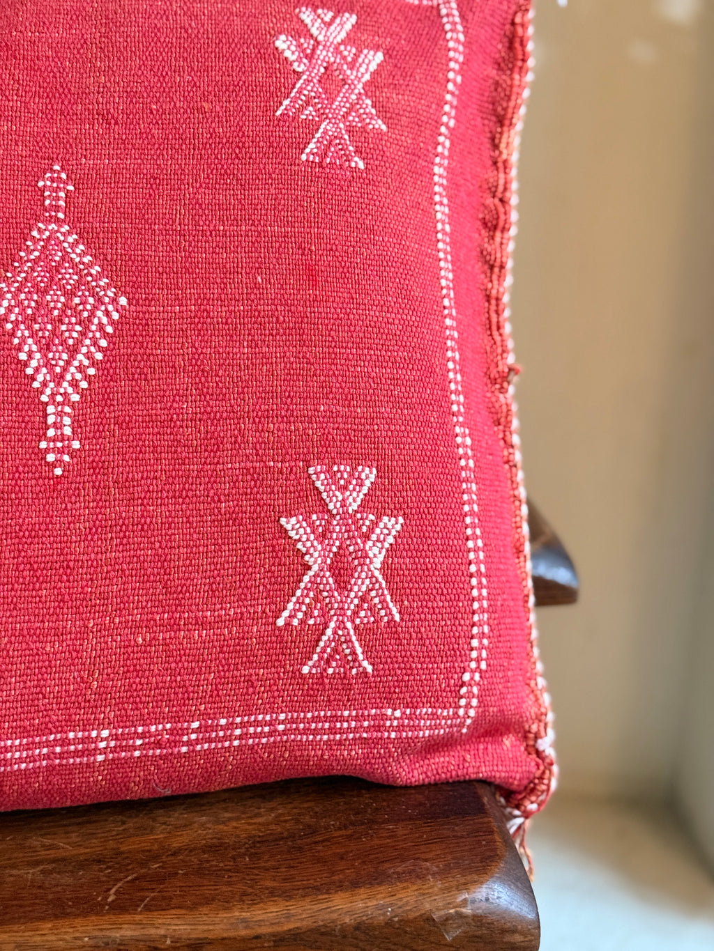Handmade Moroccan Amazigh (Berber) Silk Pillow Cover - Tribal Embroidered Cushion - Tissire Atelier - SilkPillowCover-4