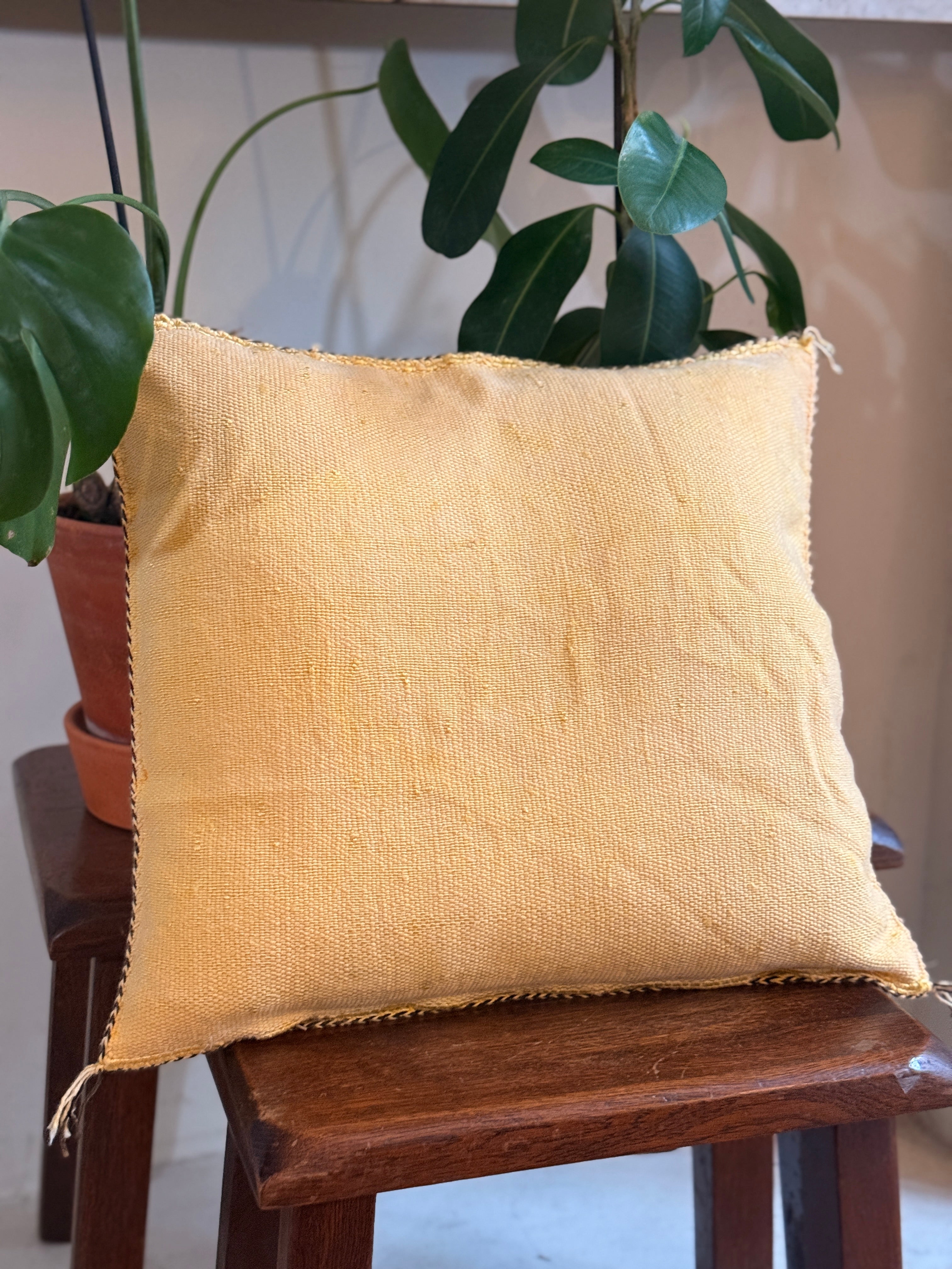 Handmade Moroccan Amazigh (Berber) Silk Pillow Cover - Tribal Embroidered Cushion - Tissire Atelier - SilkPillowCover-5
