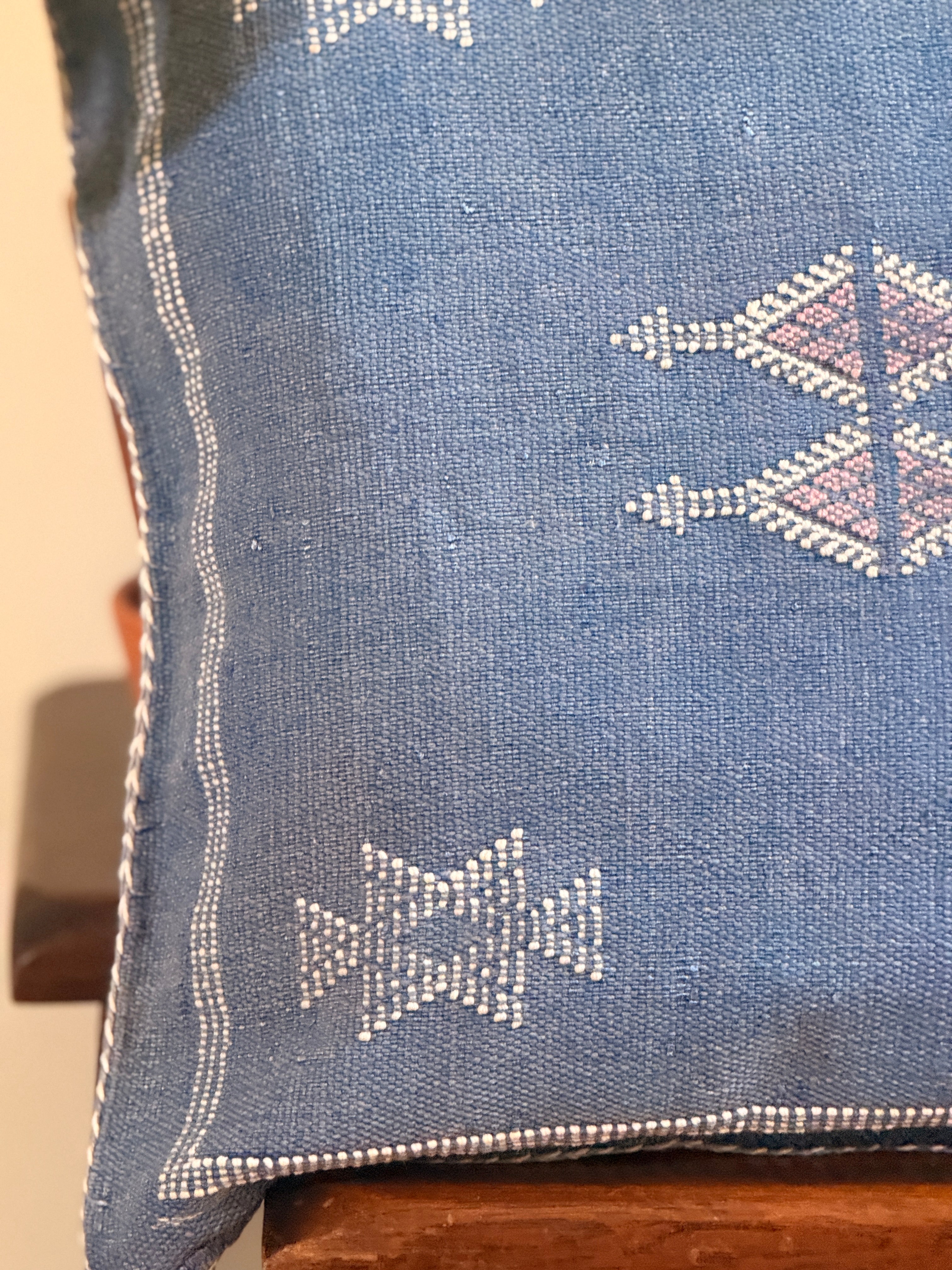 Handmade Moroccan Amazigh (Berber) Silk Pillow Cover - Tribal Embroidered Cushion - Tissire Atelier - SilkPillowCover-4