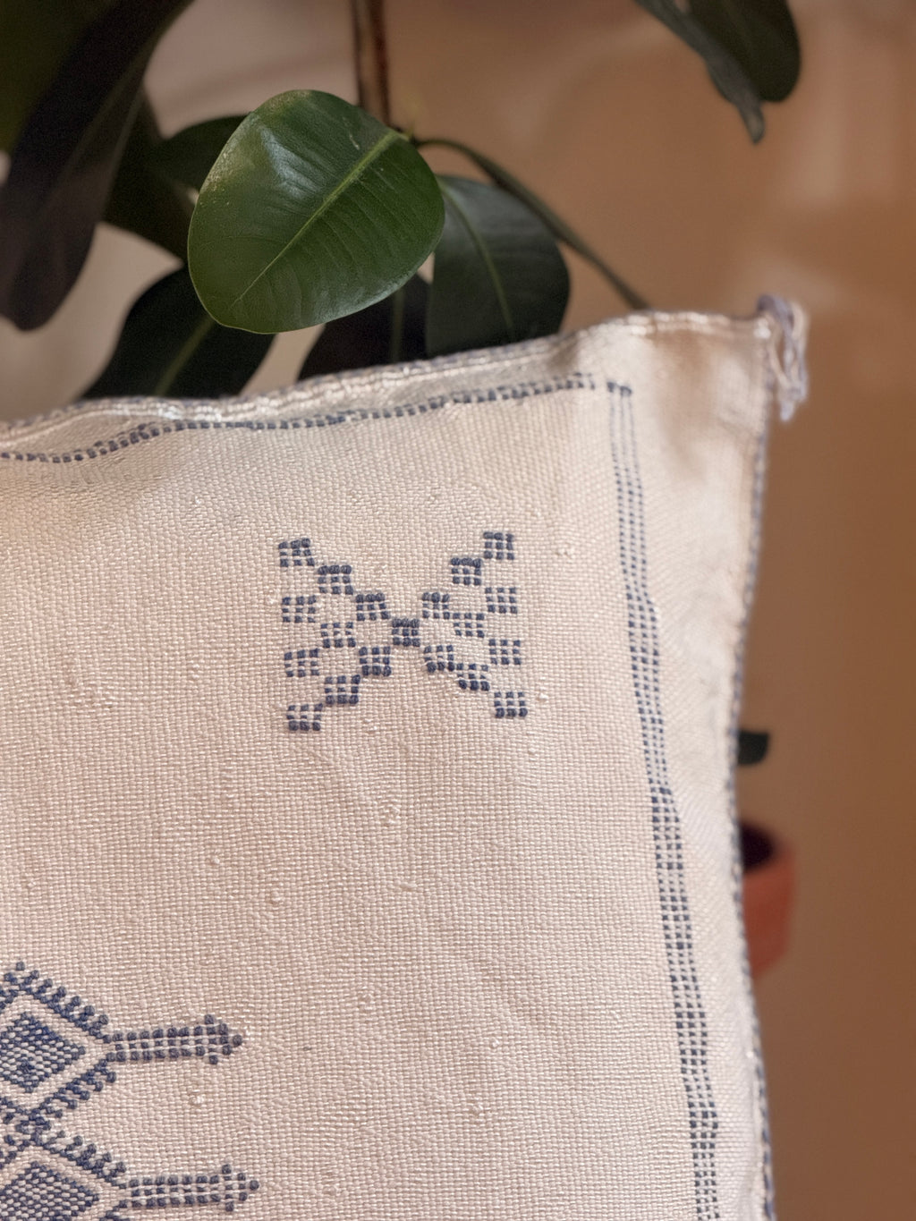 Handmade Moroccan Amazigh (Berber) Silk Pillow Cover - Tribal Embroidered Cushion - Tissire Atelier - SilkPillowCover-4