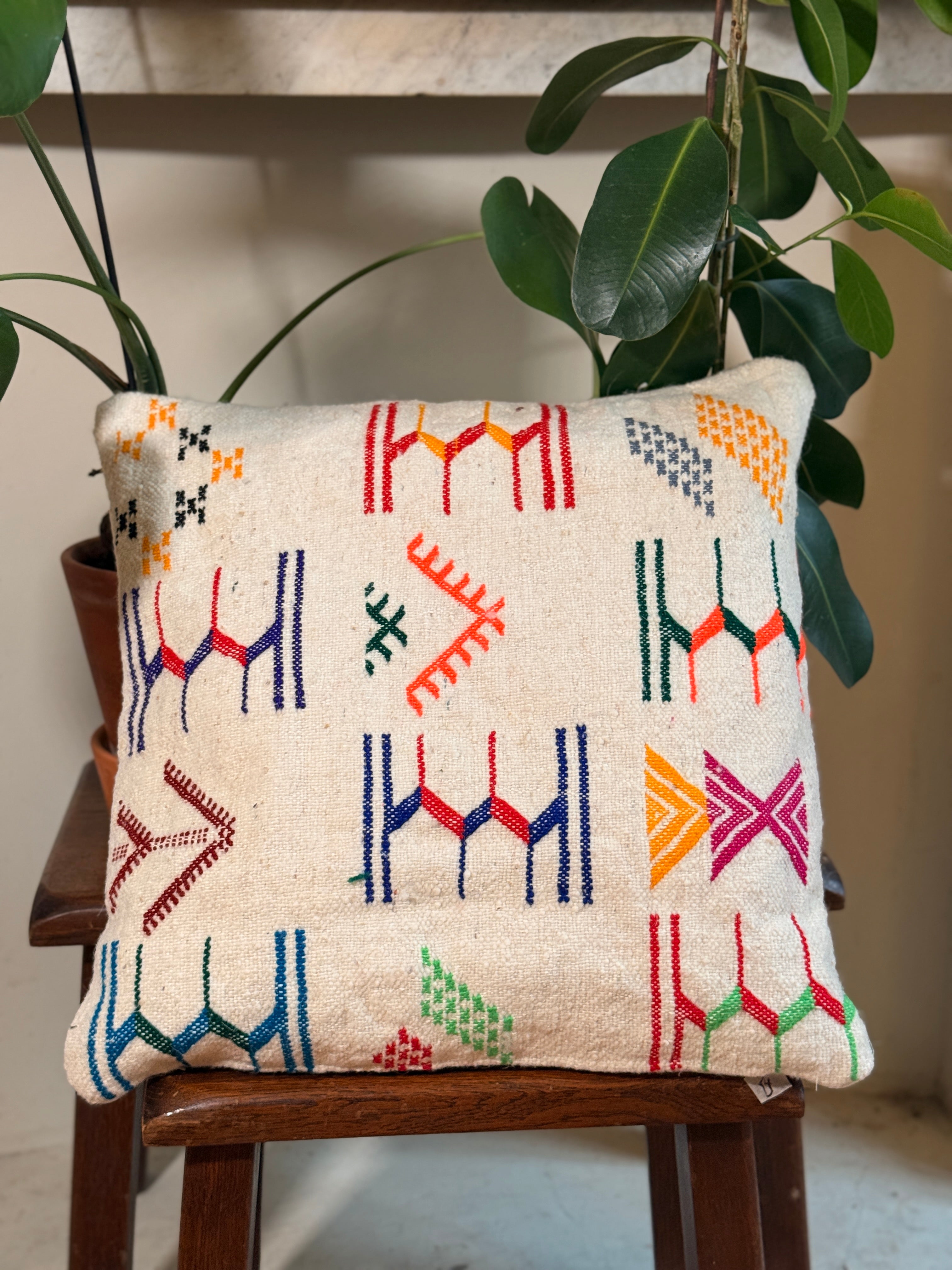 Handmade Moroccan Amazigh (Berber) Wool Pillow Cover - Tribal Embroidered Cushion - Beni Ourain - Tissire Atelier - 