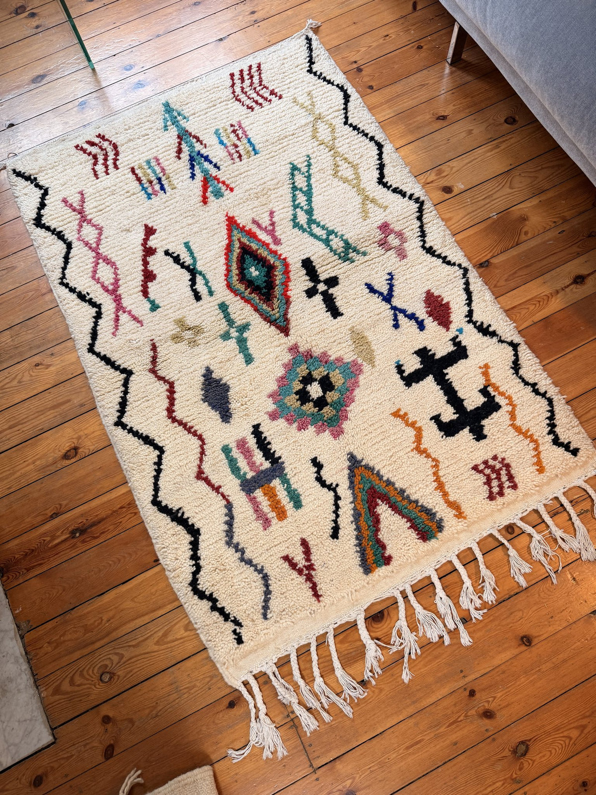 Amazigh (Berber) Rug - Cream with Symbols - Moroccan Wool Rug - Tissire Atelier - 