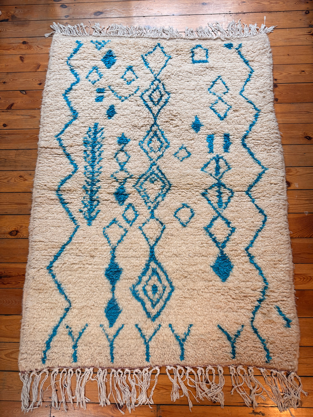 Amazigh (Berber) Rug - Cream with Blue Lines - Moroccan Wool Rug - Tissire Atelier - 