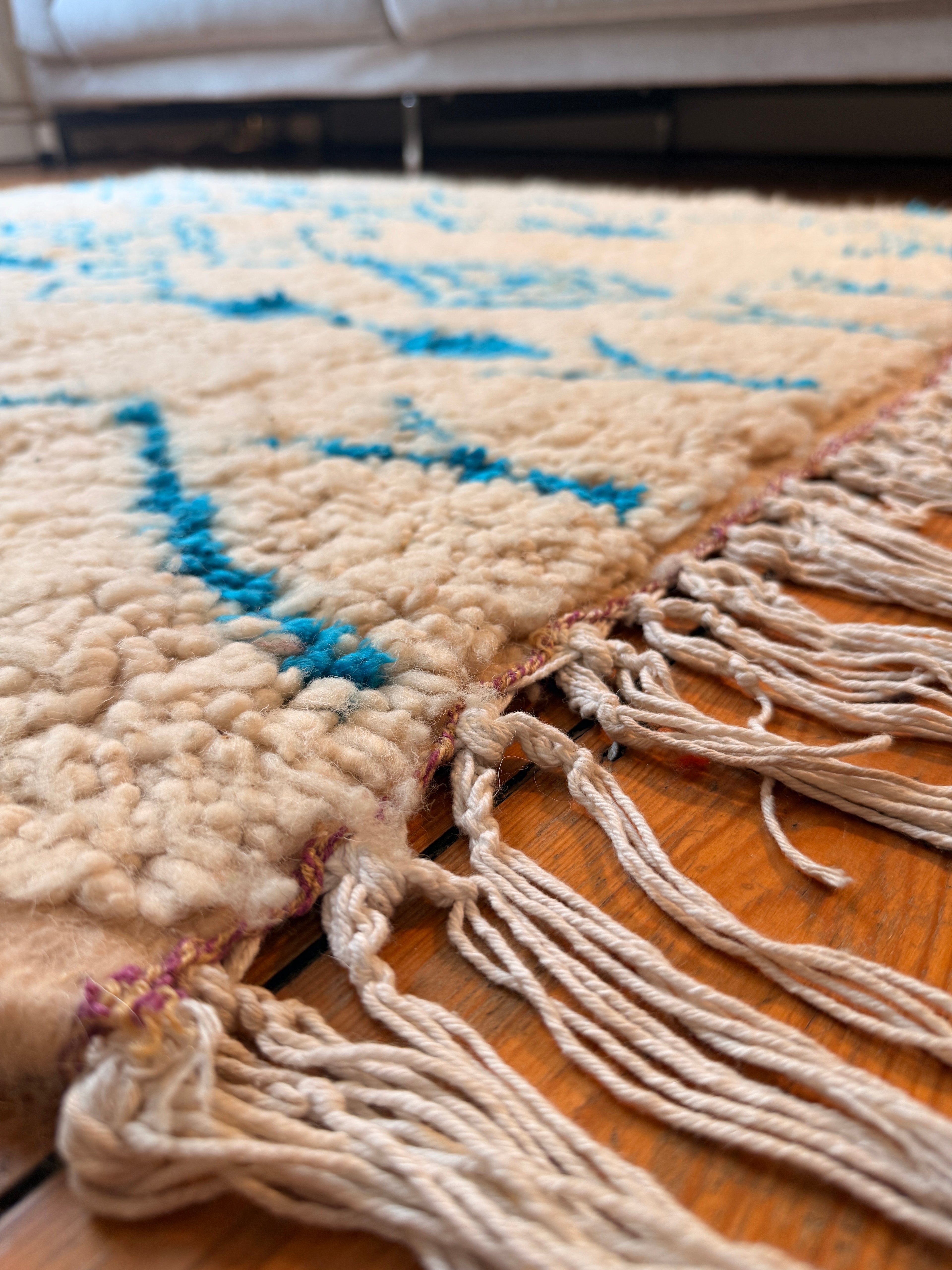 Amazigh (Berber) Rug - Cream with Blue Lines - Moroccan Wool Rug - Tissire Atelier - 