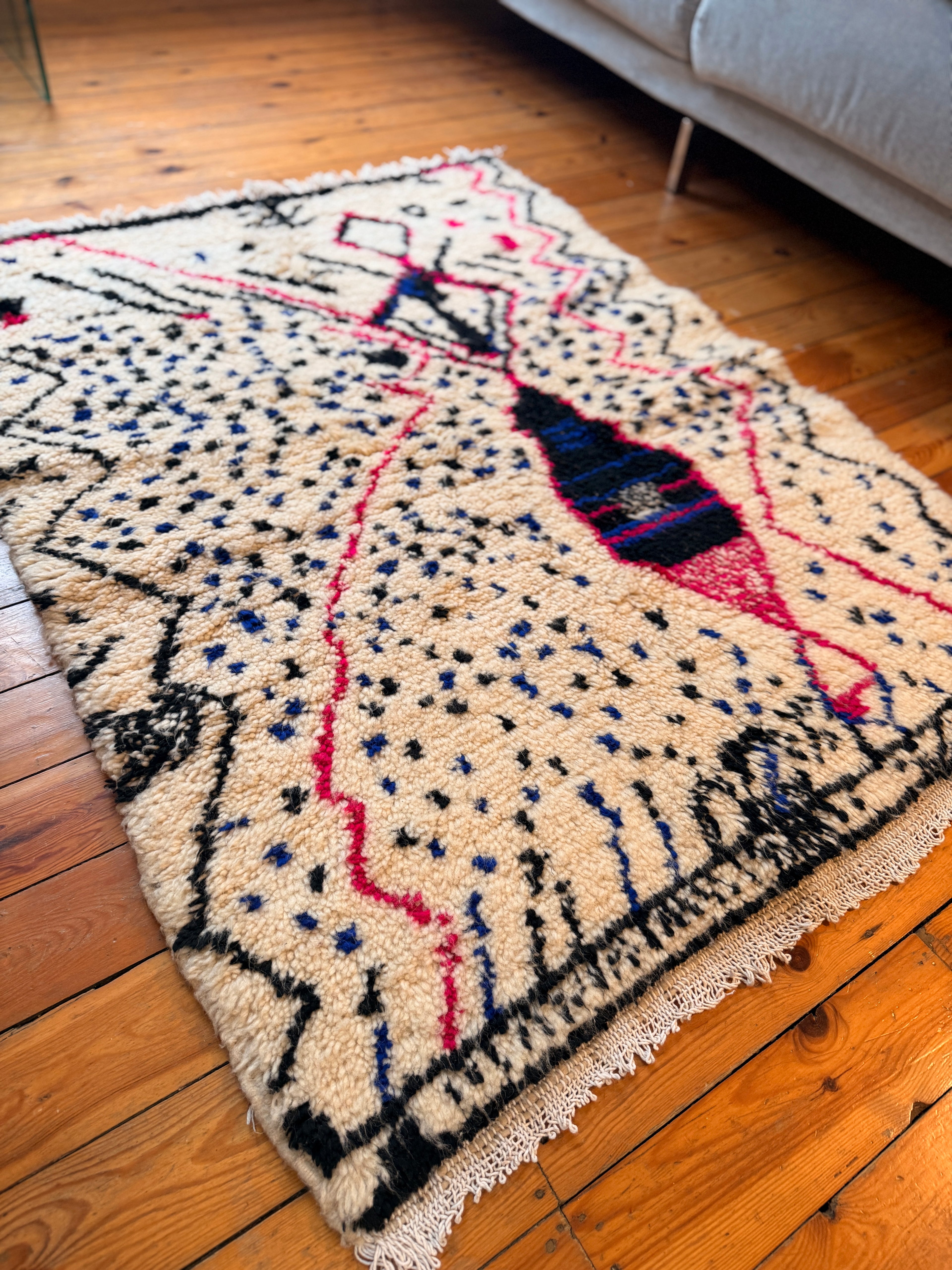 Amazigh (Berber) Rug - Cream - Moroccan Wool Carpet - Tissire Atelier - 