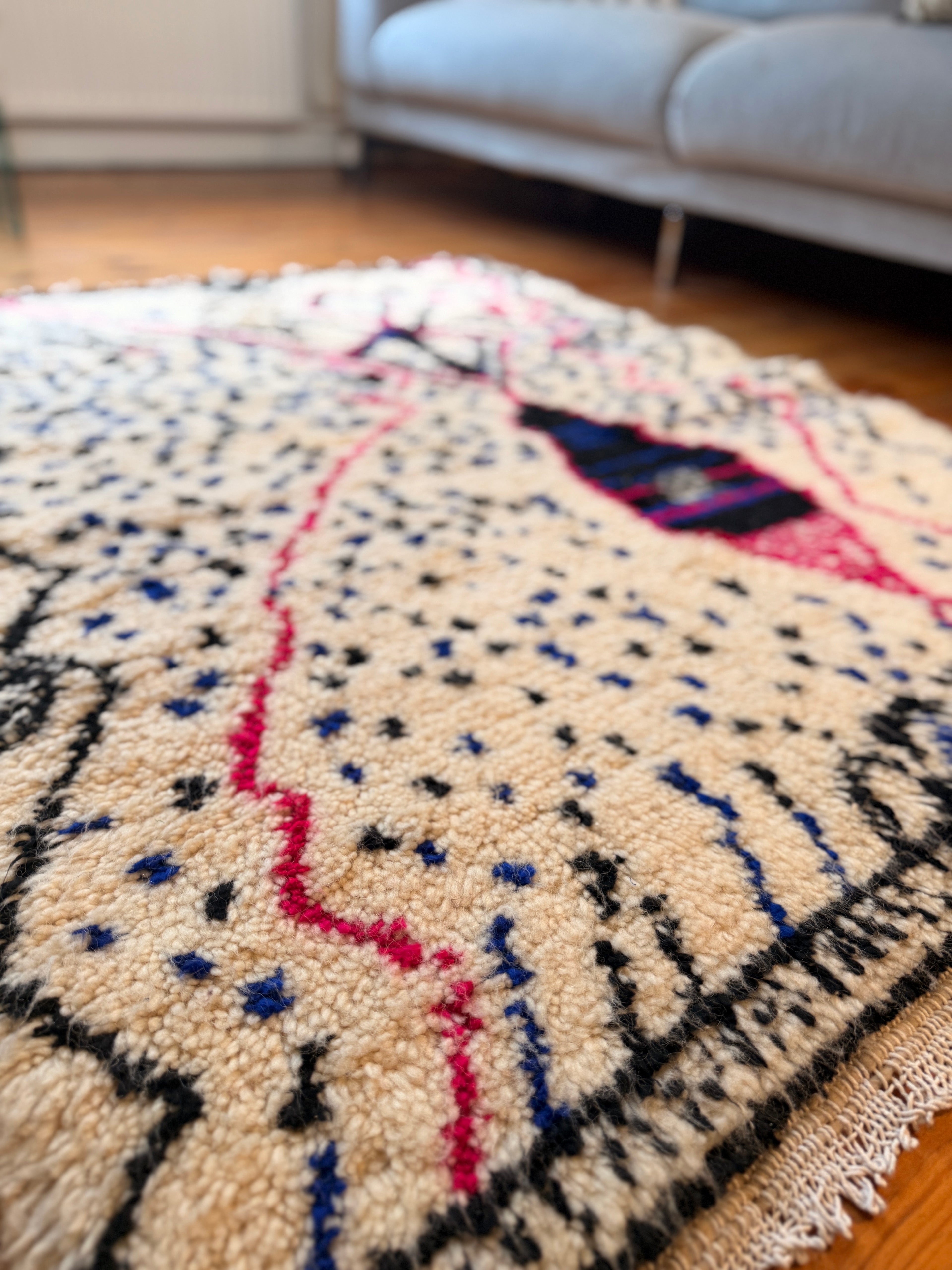 Amazigh (Berber) Rug - Cream - Moroccan Wool Carpet - Tissire Atelier - 