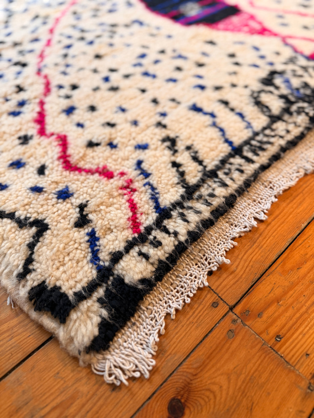 Amazigh (Berber) Rug - Cream - Moroccan Wool Carpet - Tissire Atelier - 