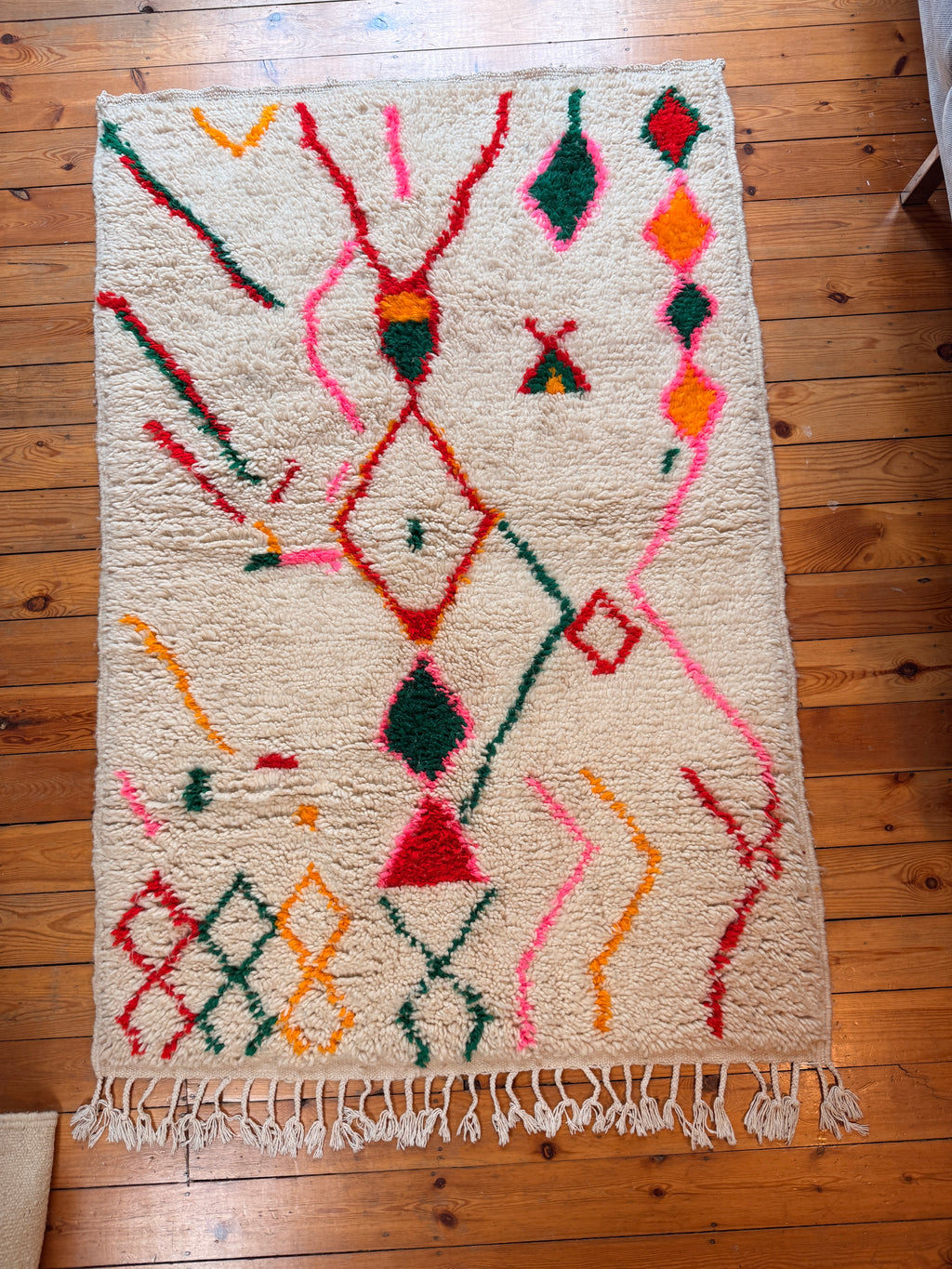 Amazigh (Berber) Rug - Cream with Colored lines - Moroccan Wool Carpet - Tissire Atelier - 
