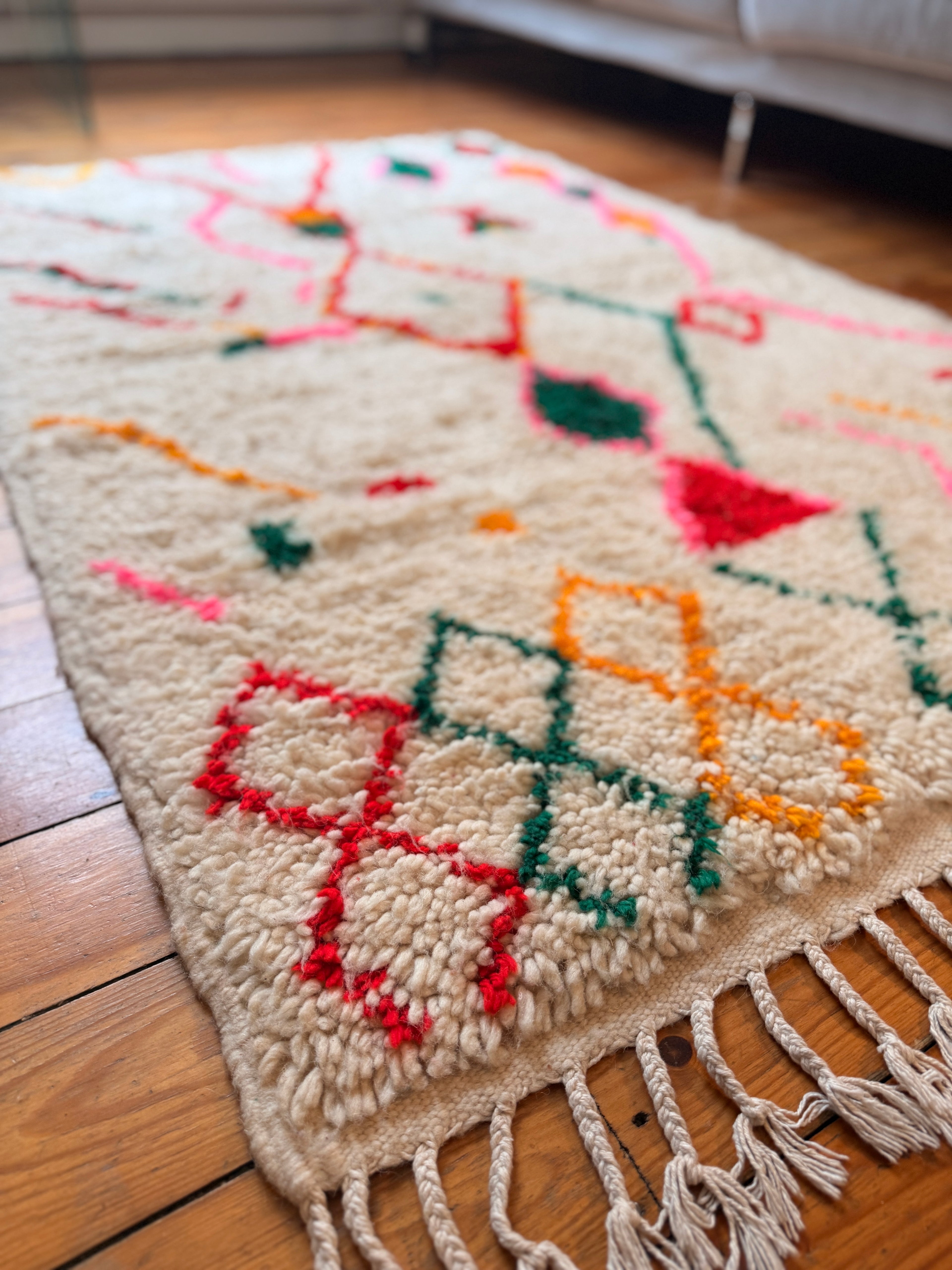 Amazigh (Berber) Rug - Cream with Colored lines - Moroccan Wool Carpet - Tissire Atelier - 