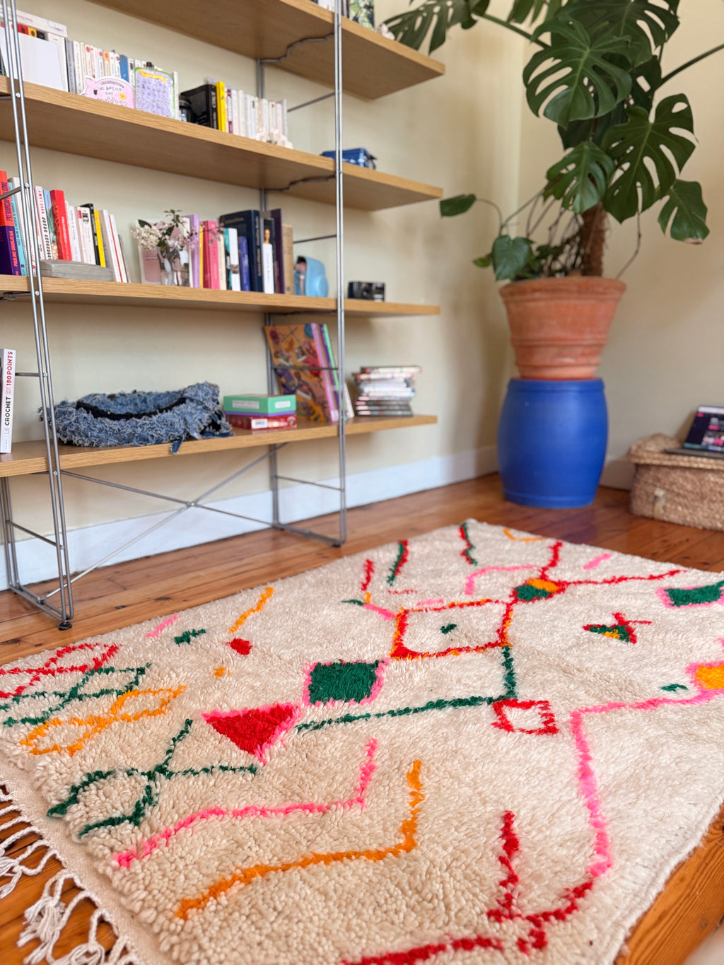 Amazigh (Berber) Rug - Cream with Colored lines - Moroccan Wool Carpet - Tissire Atelier - 