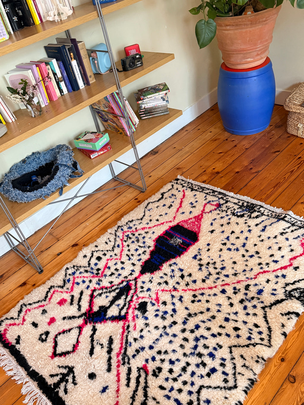 Amazigh (Berber) Rug - Cream - Moroccan Wool Carpet - Tissire Atelier - 