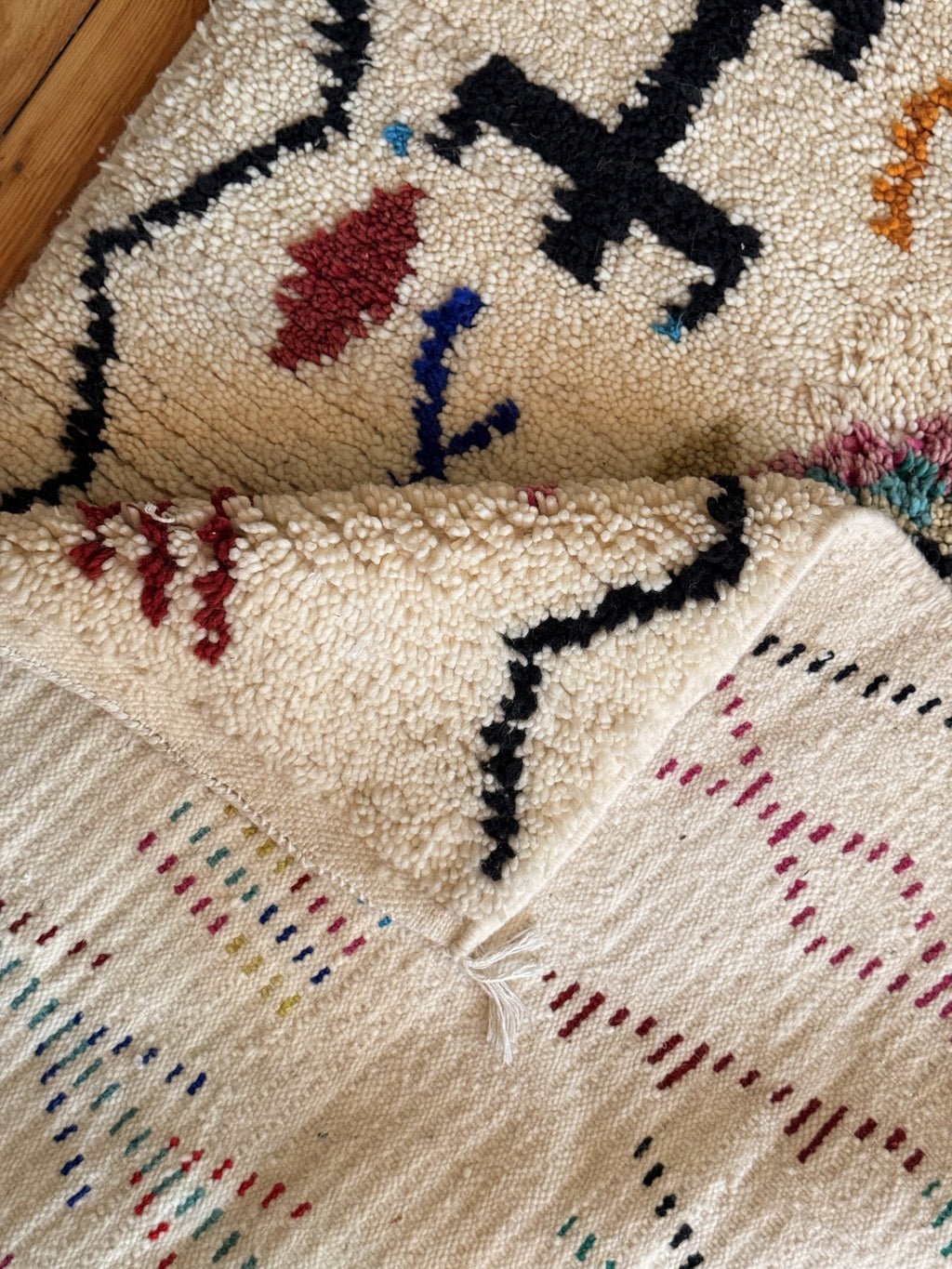 Amazigh (Berber) Rug - Cream with Symbols - Moroccan Wool Rug - Tissire Atelier - 