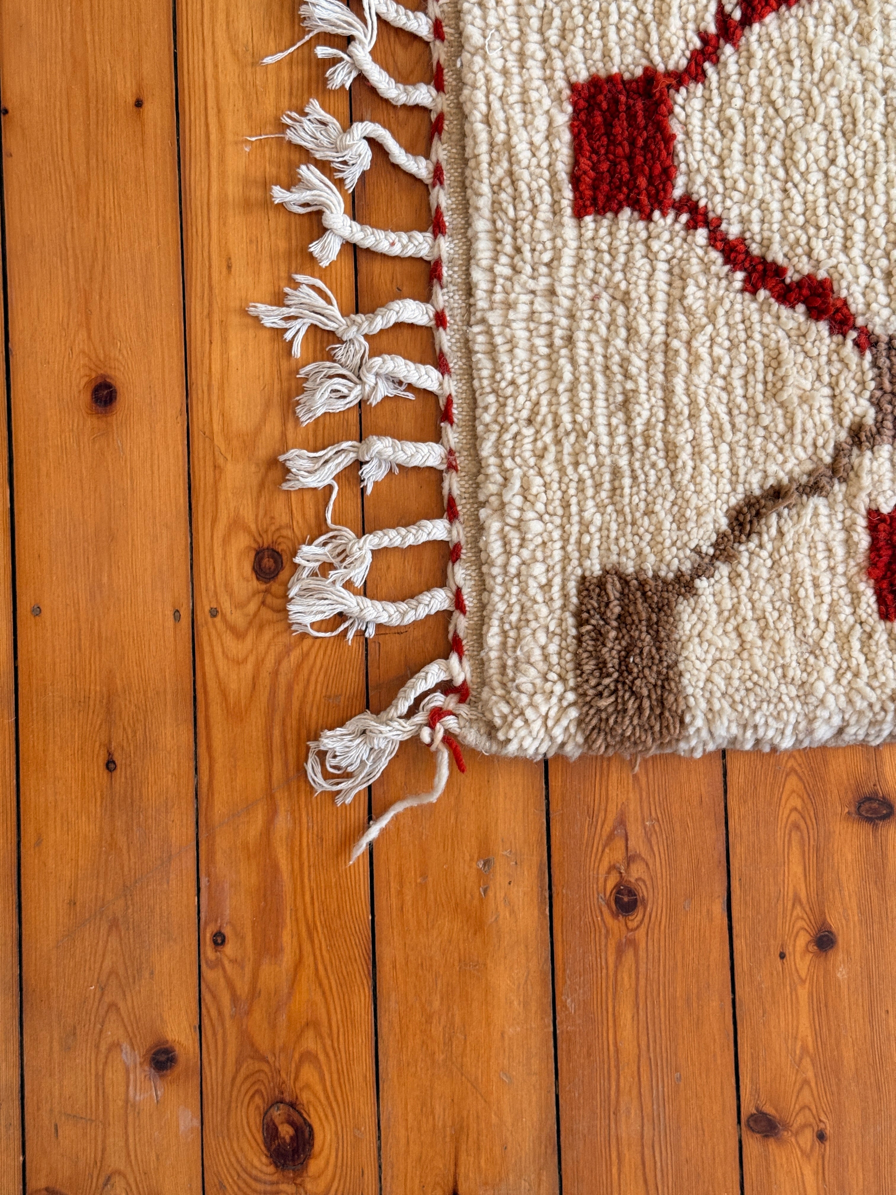 Large Amazigh (Berber) Rug - Cream - Moroccan Wool Carpet - Tissire Atelier - 