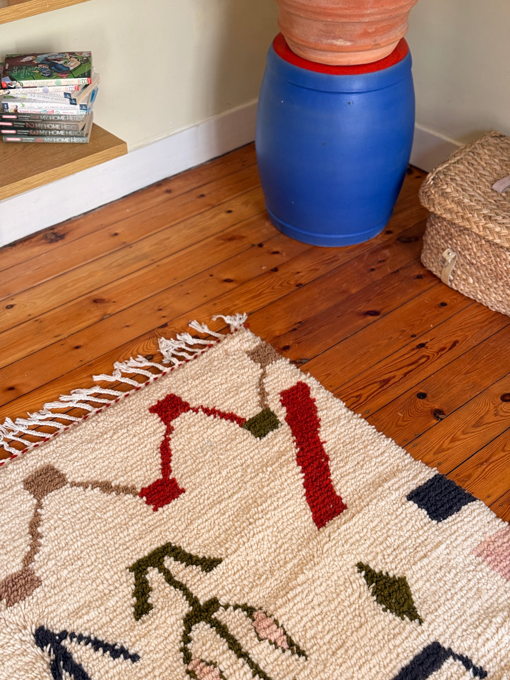 Large Amazigh (Berber) Rug - Cream - Moroccan Wool Carpet - Tissire Atelier - 