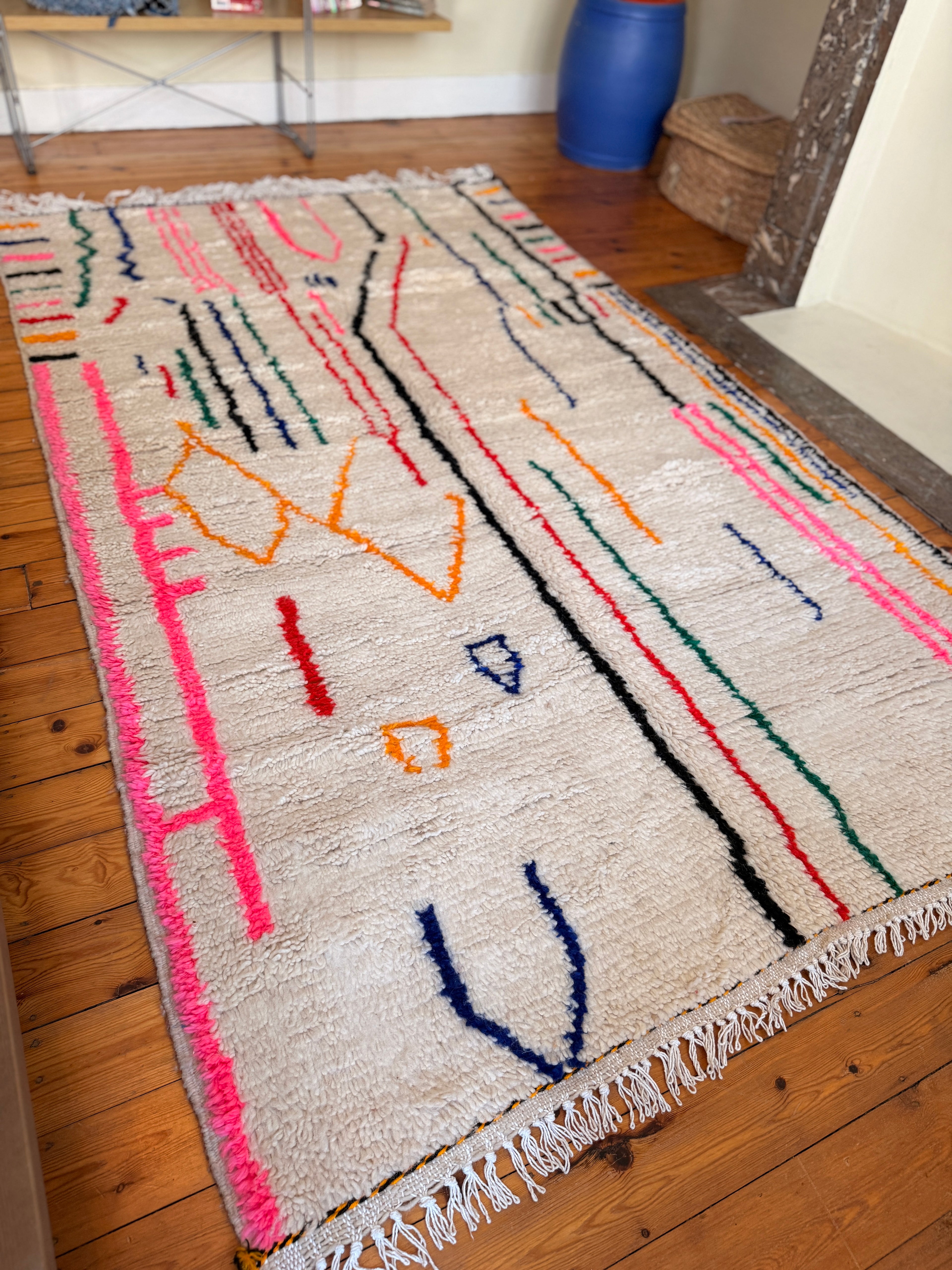 Large Amazigh (Berber) Rug - Cream with Lines - Moroccan Wool Carpet - Tissire Atelier - 