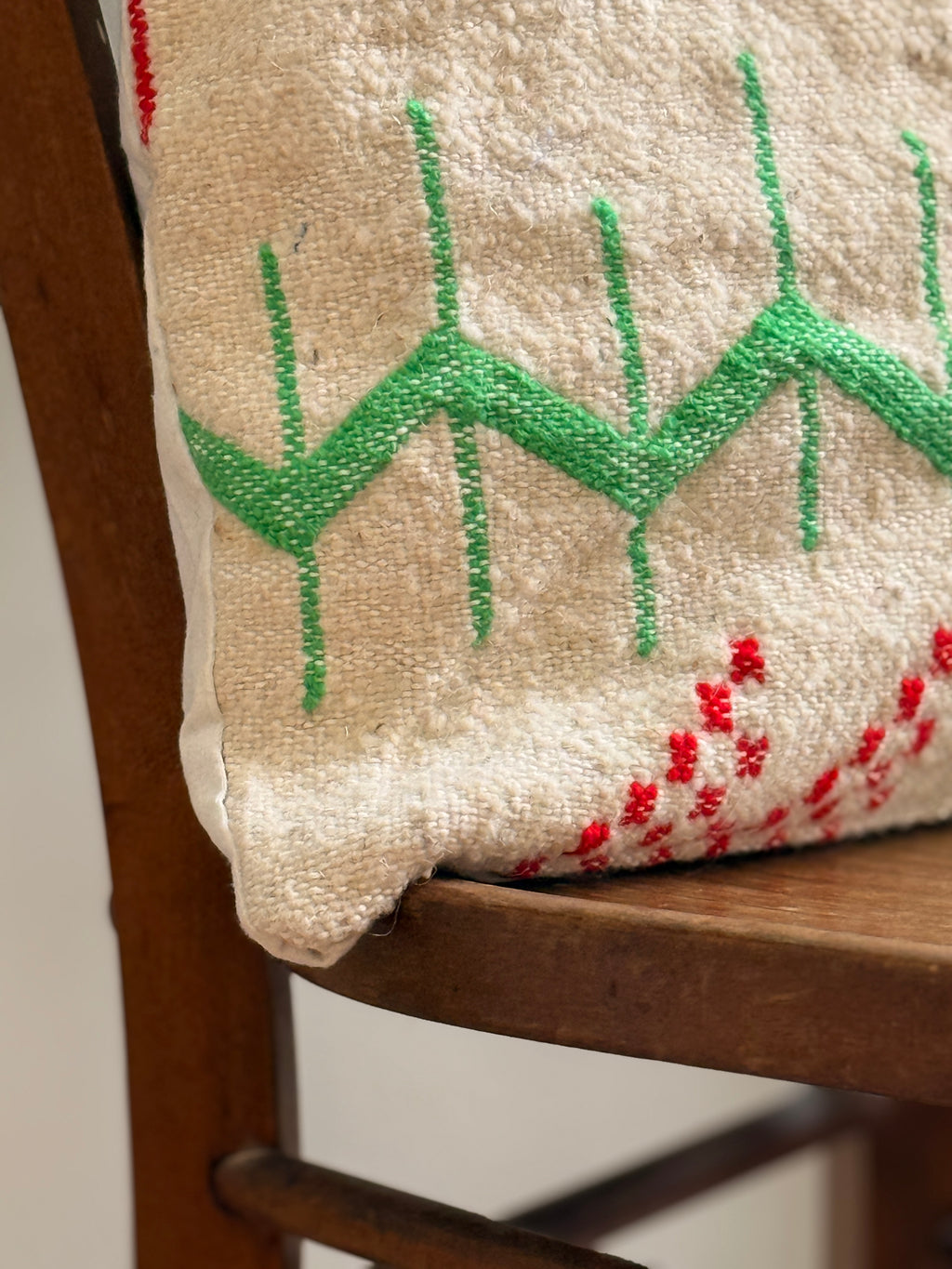 Moroccan Amazigh (Berber) Wool Pillow Cover | Hand - Embroidered Cushion Cover - Tissire Atelier - 