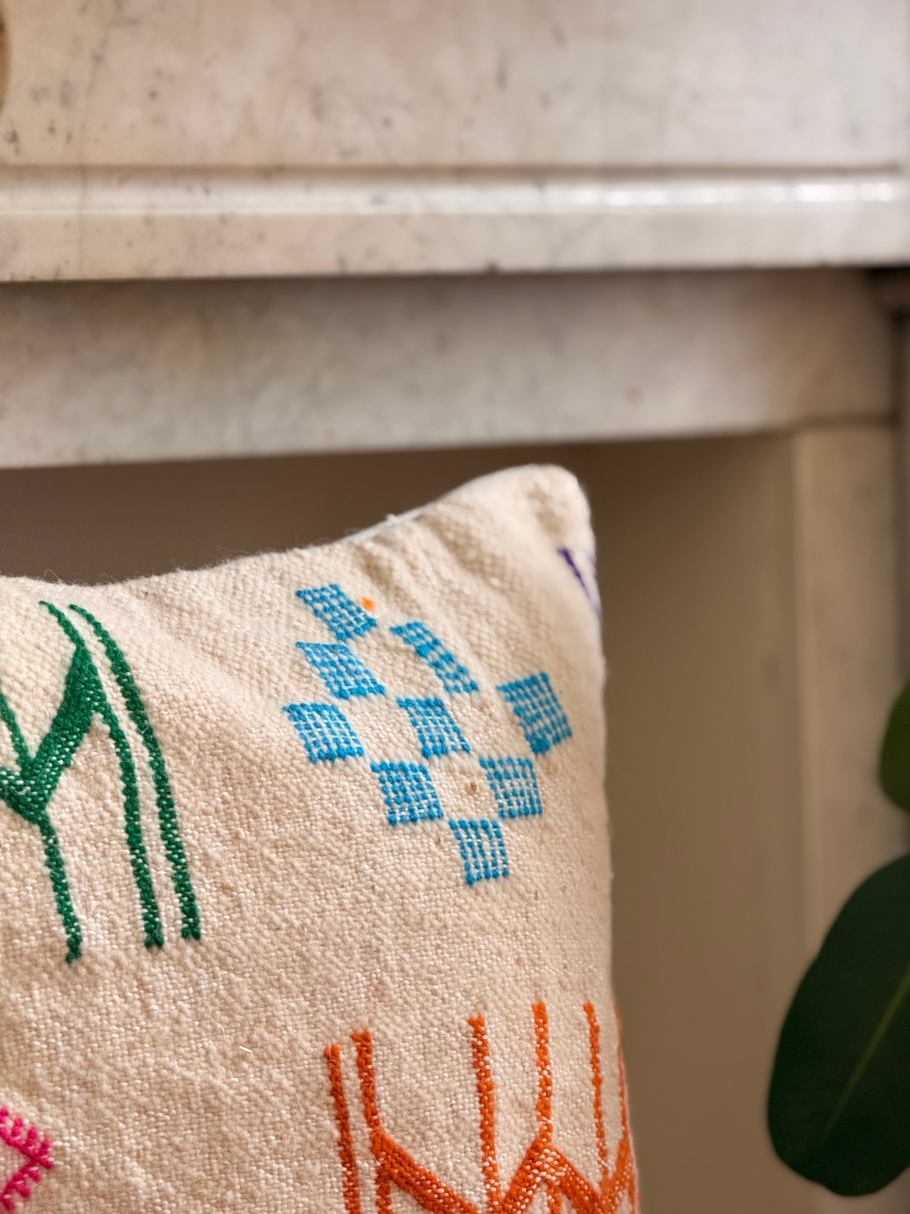 Moroccan Amazigh (Berber) Wool Pillow Cover | Hand - Embroidered Cushion Cover - Tissire Atelier - 