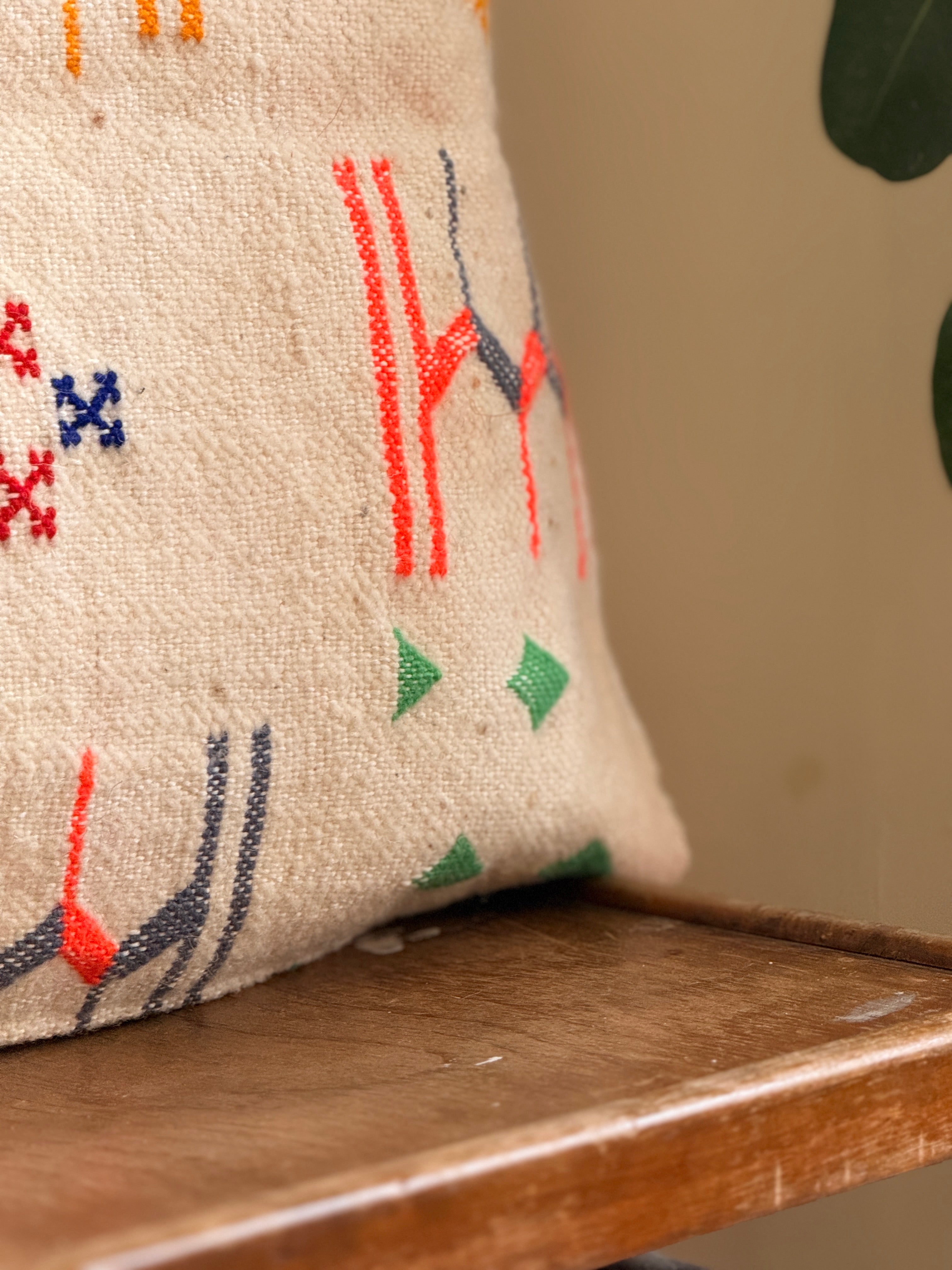Moroccan Amazigh (Berber) Wool Pillow Cover | Hand - Embroidered Cushion Cover - Tissire Atelier - 