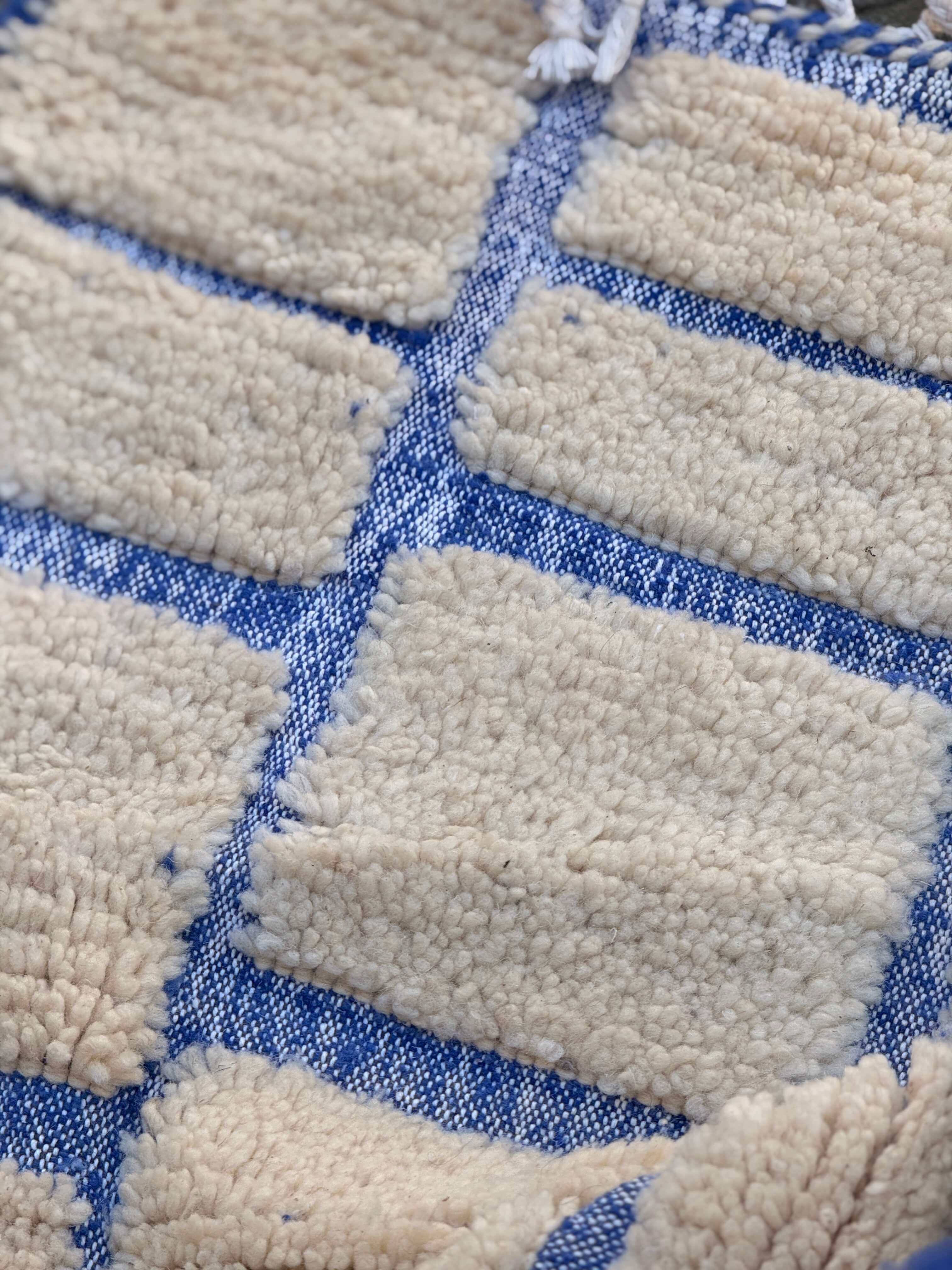 Azrag | Large Handwoven Beni Mrirt Rug | Cream and Blue - Tissire Atelier - 