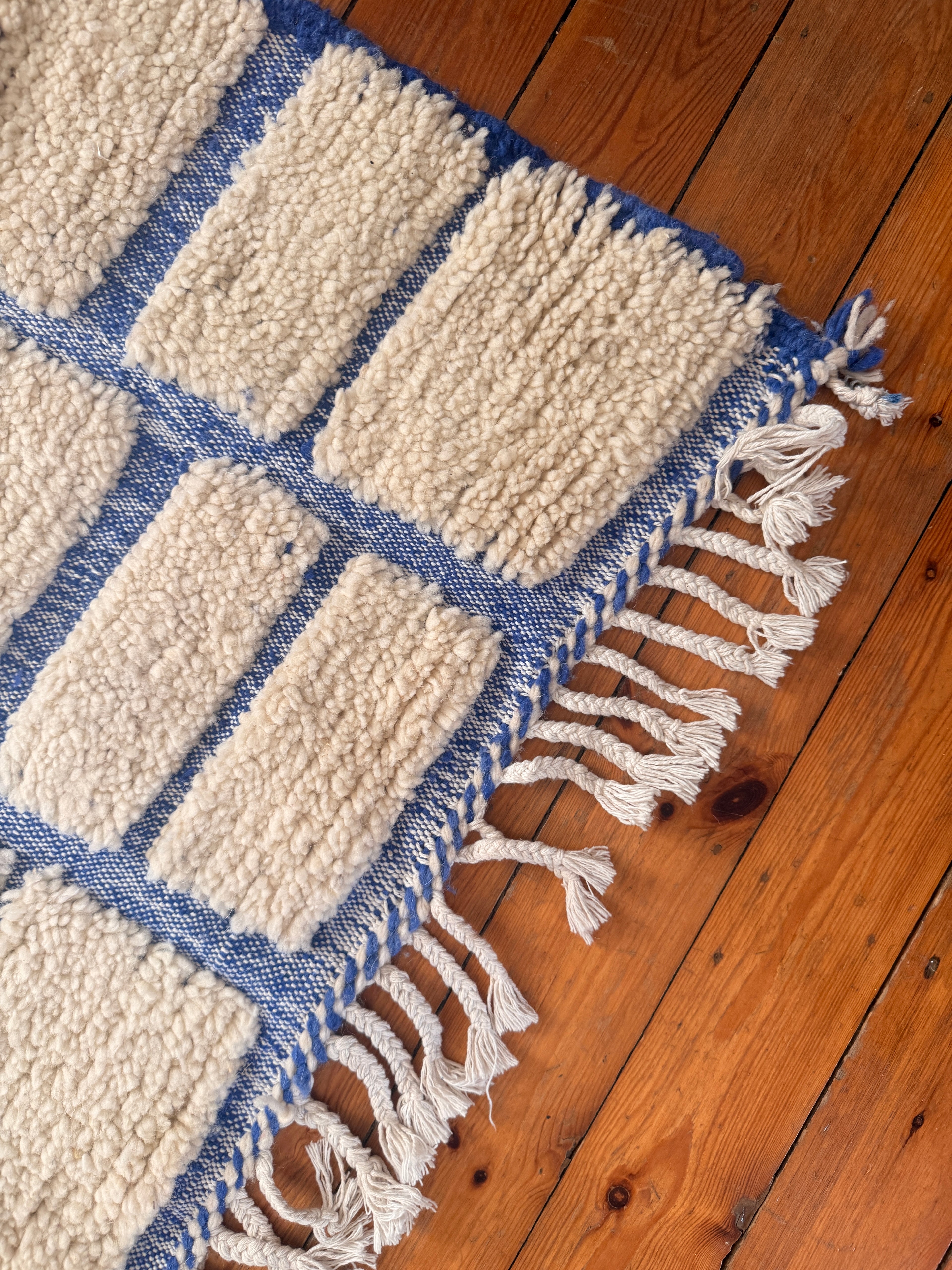 Azrag | Large Handwoven Beni Mrirt Rug | Cream and Blue - Tissire Atelier - 