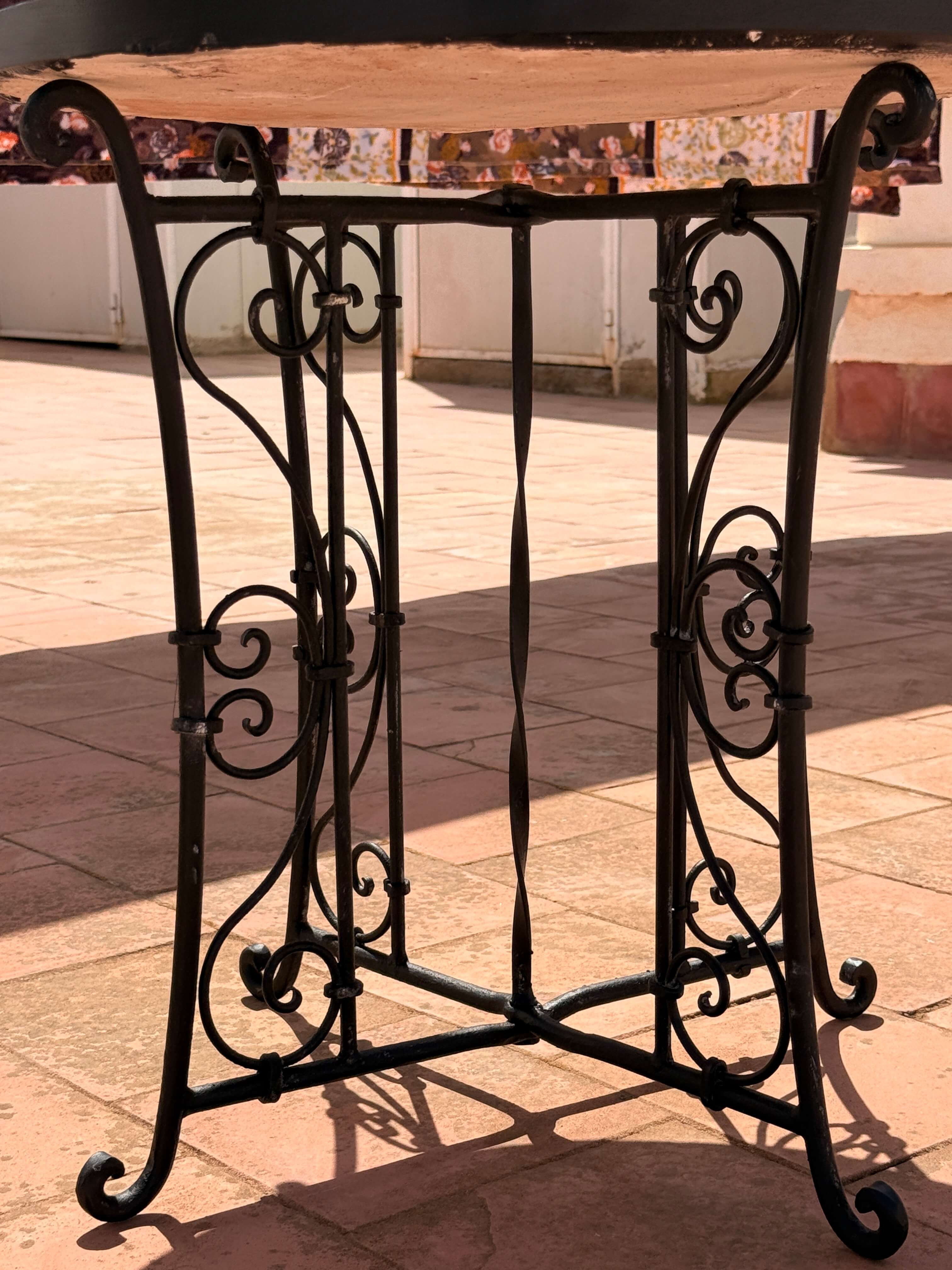 Sala | Handmade Zellij Side Table | Signature Piece - Tissire Atelier - 