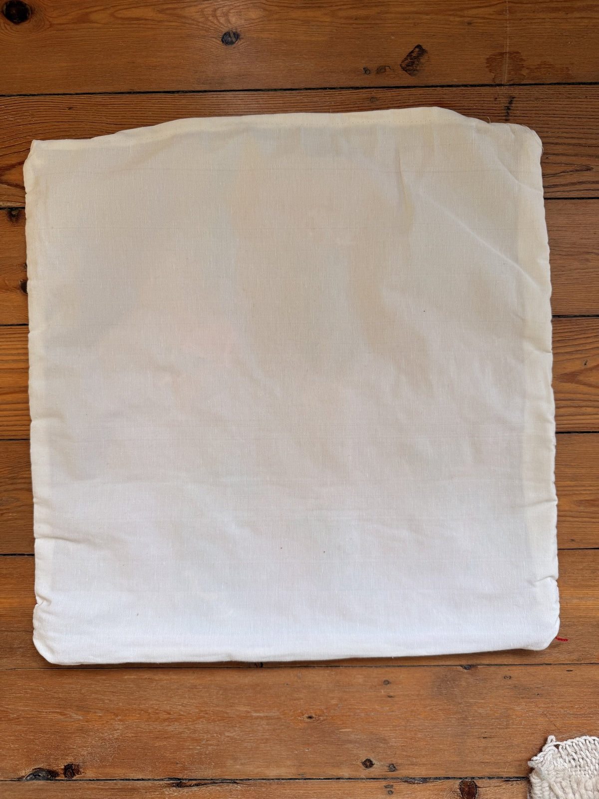 Tissire Atelier velour pillow cover - white cotton back with zipper closure