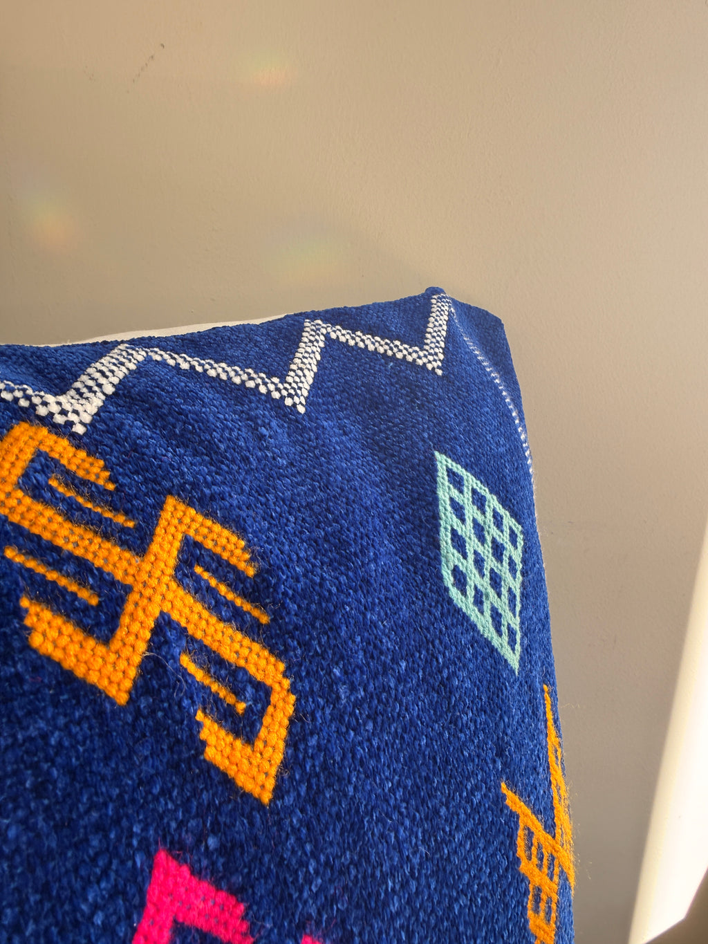 Amazigh Pillow Cover | Soft Velour | PV09 - Tissire Atelier - PV09 detail